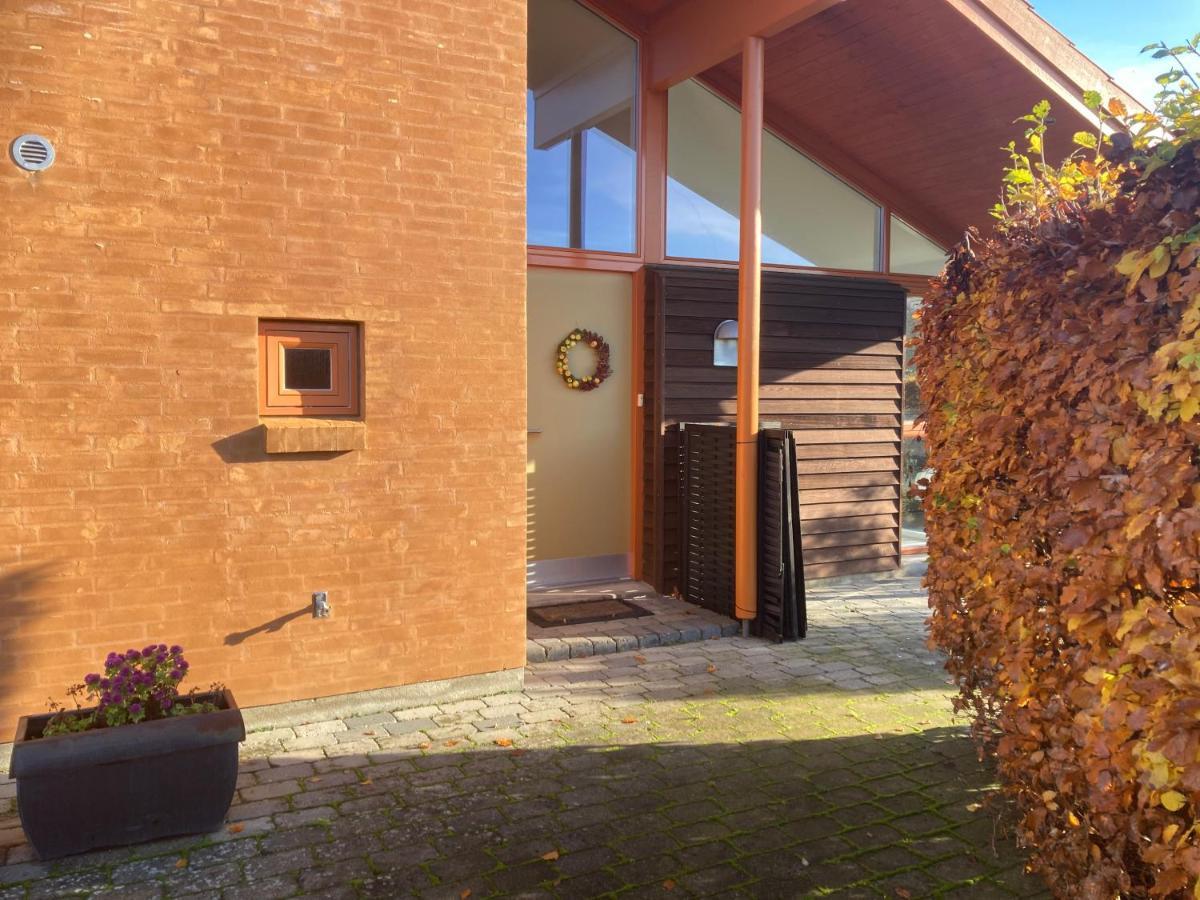 Vaerelse, Bad Og Toilet I Villa Næstved Exterior foto